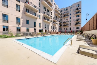 100 W Broadway Unit 6W, Long Beach, NY 11561
