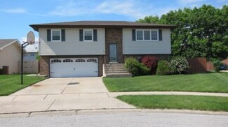948 High Ridge Dr, Schererville, IN 46375