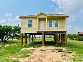 638 Swallow Dr, Palacios, TX 77465