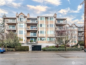 6910 California Ave SW Unit 35, Seattle, WA 98136