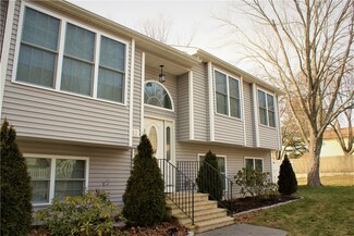 32 Atwood St, West Warwick, RI 02893