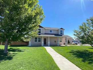 2002 Diamond Head Way, West Richland, WA 99353