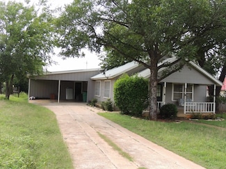 705 Exall St, Llano, TX 78643