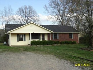 200 Amber Ln, Selmer, TN 38375