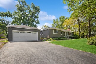 133 Maple Ct, Bloomingdale, IL 60108