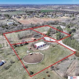 10701 Dawn Ave, Lincoln, NE 68516