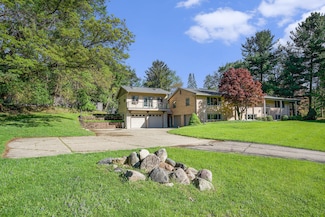 2693 Laurentide Dr, Ann Arbor, MI 48103