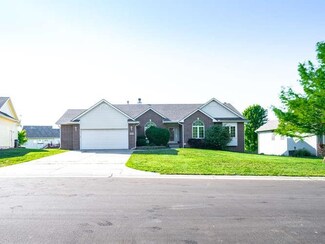 2760 N Beacon Hill Ct, Wichita, KS 67220