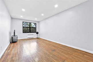 25-11 Union St Unit 2A, Flushing, NY 11354