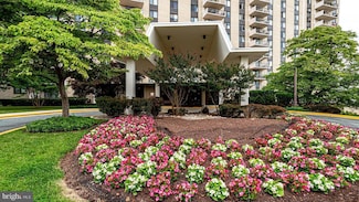 7420 Westlake Terrace Unit 610, Bethesda, MD 20817