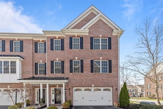 115 Chapel Harbor Dr, O'Hara, PA 15238