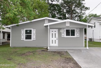 5330 Winona Dr, Moss Point, MS 39563