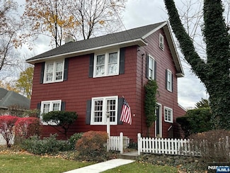 25 Cherry Place, Hillsdale, NJ 07642