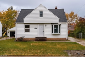 30325 Mildred Dr, Willowick, OH 44095