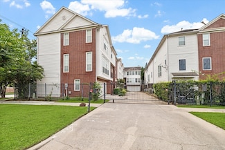2260 La Branch St, Houston, TX 77002