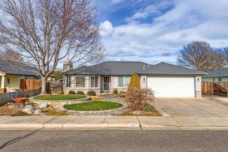 285 Willow Bend Way, Central Point, OR 97502