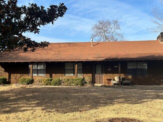 103 Quail Ridge Rd, Elmore, AL 36025