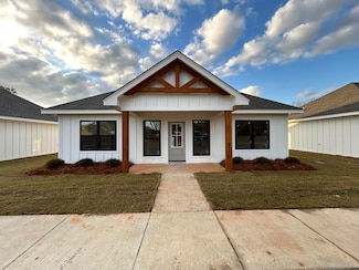 46 W Center St, Ackerman, MS 39735