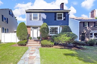 857 Vfw Pkwy, West Roxbury, MA 02132