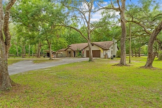 19555 Phillips Rd, Masaryktown, FL 34604