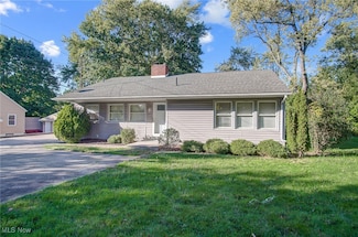 845 E Waterloo Rd, Akron, OH 44306