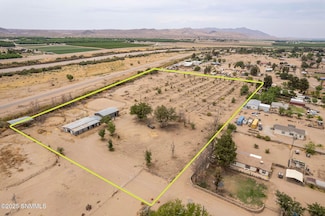 2900 Willow Creek Ln, Las Cruces, NM 88007