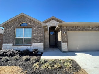 505 Roundstone Rd, Fort Worth, TX 76052