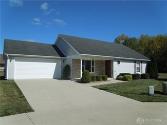 1204 Blue Bird Ct, New Carlisle, OH 45344