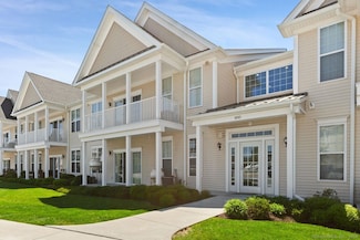 823 Center Meadow Ln Unit 823, Danbury, CT 06810