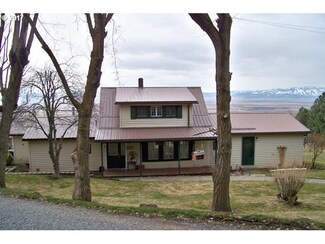 61218 Stackland Rd, Cove, OR 97824