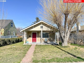 967 E 1st St, Prineville, OR 97754