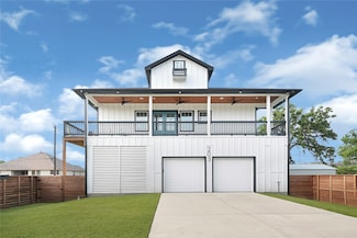 203 Dwire Dr, La Porte, TX 77571