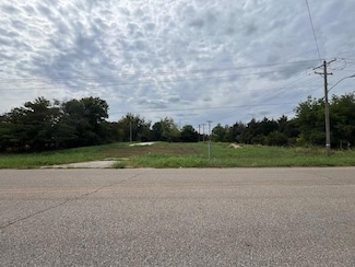 300 S Kennedy Ave, Shawnee, OK 74801