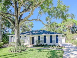 2301 S San Jose Cir, Tampa, FL 33629