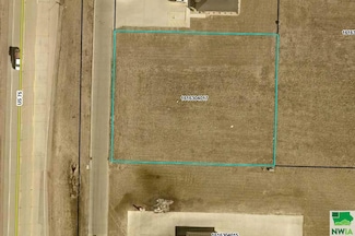 55 Saint Andrews Way, Sioux Center, IA 51250