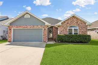 338 River Village Dr, Destrehan, LA 70047