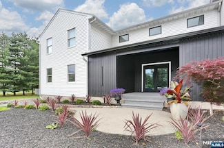 166 Ridgewood Rd, Township of Washington, NJ 07676