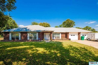 1520 N Wall St, Belton, TX 76513