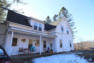 389 Railroad St, Island Pond, VT 05846