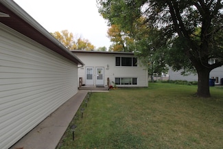 3107 Covent Garden St S, Moorhead, MN 56560