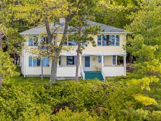 5565 Pine Trail, Harbor Springs, MI 49740
