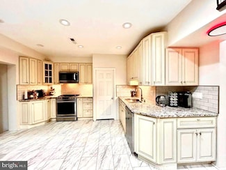 103 N Cannon Ave, Lansdale, PA 19446