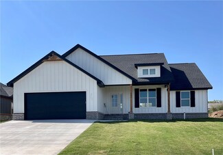232 Nebo St, Prairie Grove, AR 72753