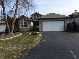 517 Highlington Ct, Beecher, IL 60401