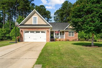 520 Orchard Falls Dr, Spring Lake, NC 28390