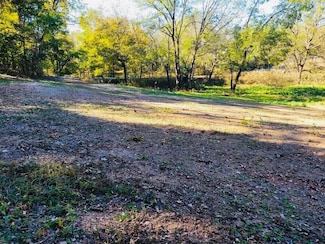 2447 Landers Rd, Nixa, MO 65714