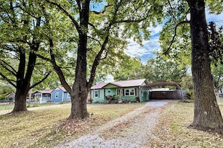 907 Kershaw Dr, Muskogee, OK 74401