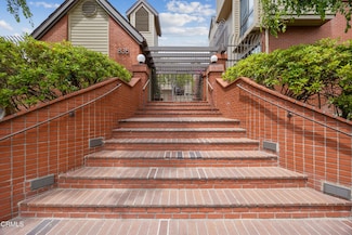 835 S Lucerne Blvd Unit 301, Los Angeles, CA 90005