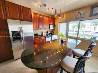 2881 NE 32nd St Unit 320, Fort Lauderdale, FL 33306
