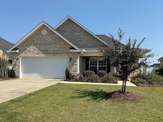 302 Lamplight Dr, Powersville, GA 31008